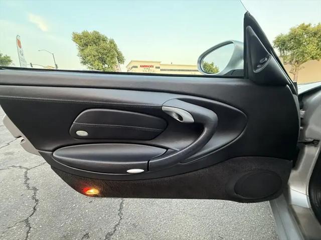 2000 Porsche 911 911 Carrera