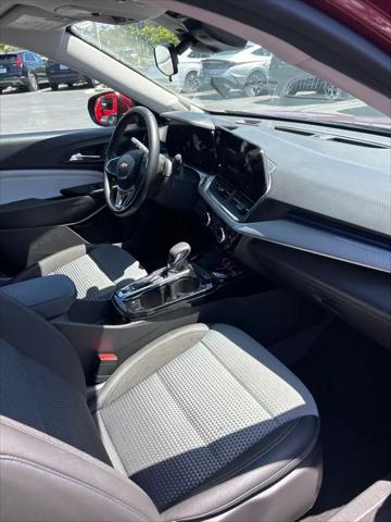 2025 Chevrolet Trax FWD LT