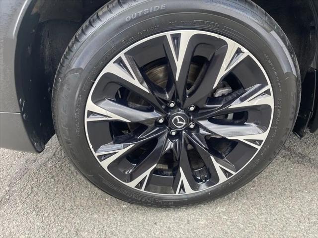 2024 Mazda X-90 Premium Plus