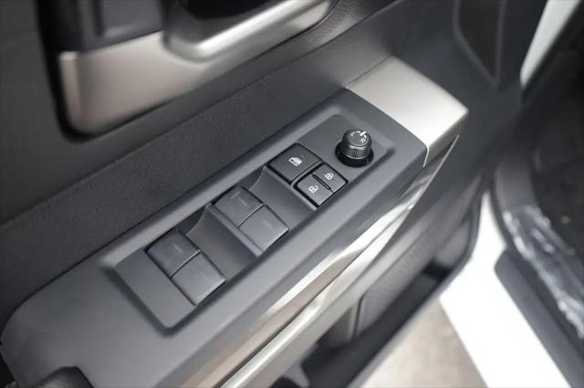 2026 Toyota Tundra SR5 CrewMax 5.5' Bed