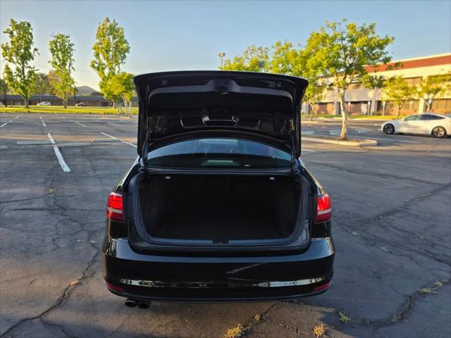 2017 Volkswagen Jetta 1.8T SEL