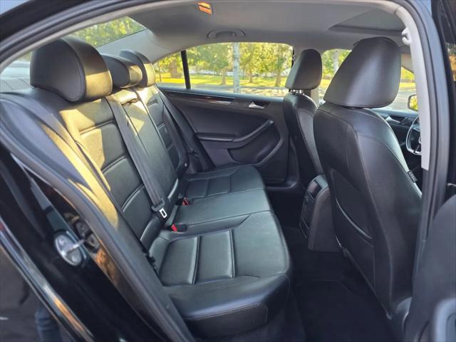 2017 Volkswagen Jetta 1.8T SEL