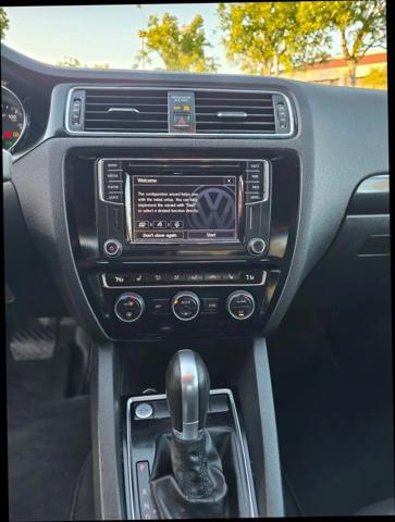 2017 Volkswagen Jetta 1.8T SEL