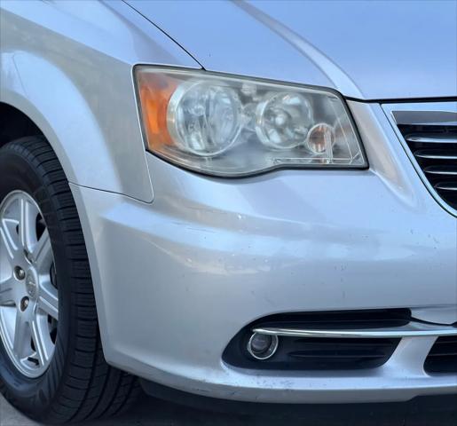 2011 Chrysler Town & Country Touring-L
