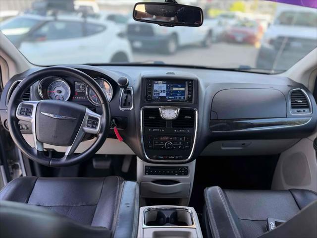 2011 Chrysler Town & Country Touring-L