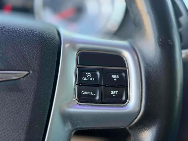 2011 Chrysler Town & Country Touring-L