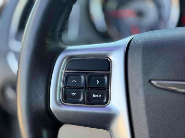 2011 Chrysler Town & Country Touring-L