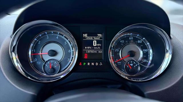 2011 Chrysler Town & Country Touring-L