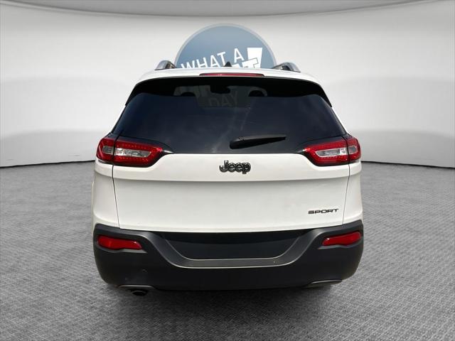 2015 Jeep Cherokee Sport