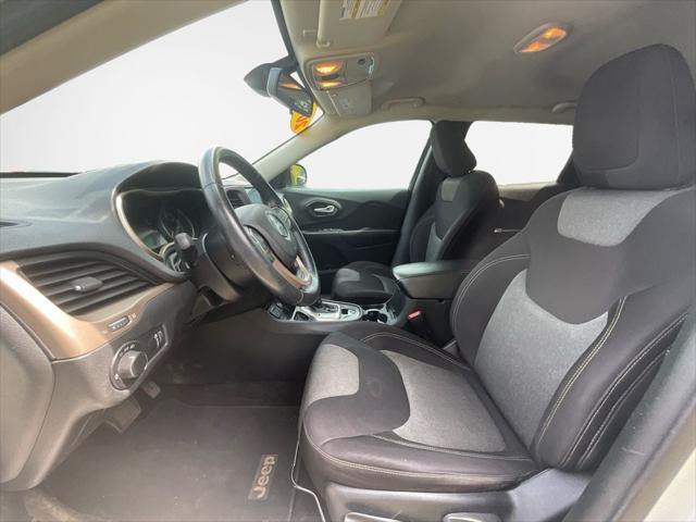 2015 Jeep Cherokee Sport