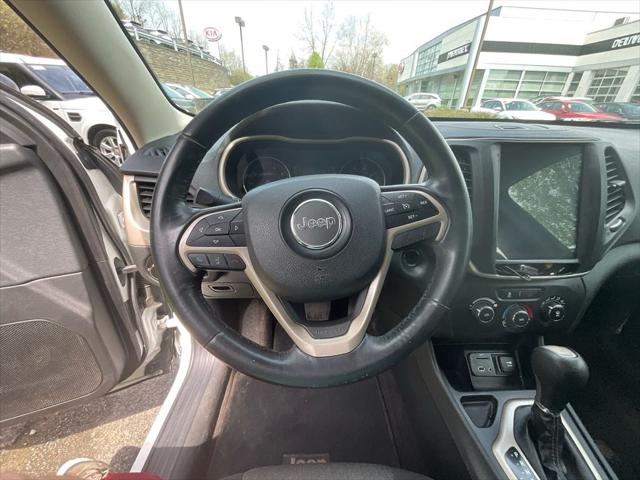 2015 Jeep Cherokee Sport