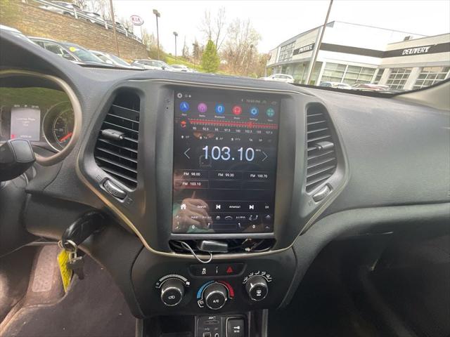 2015 Jeep Cherokee Sport