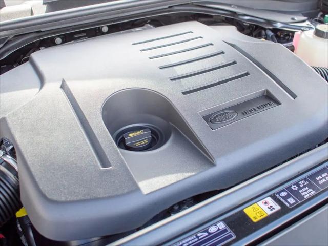 2026 Land Rover Range Rover P550e SE