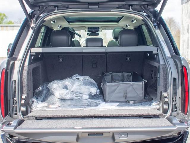 2026 Land Rover Range Rover P550e SE