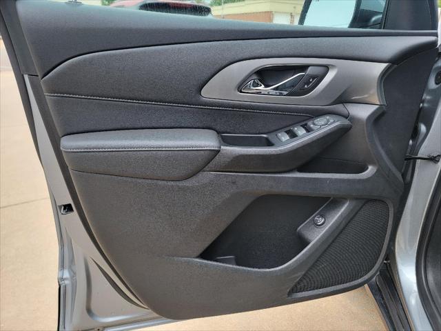 2023 Chevrolet Traverse FWD LT Cloth