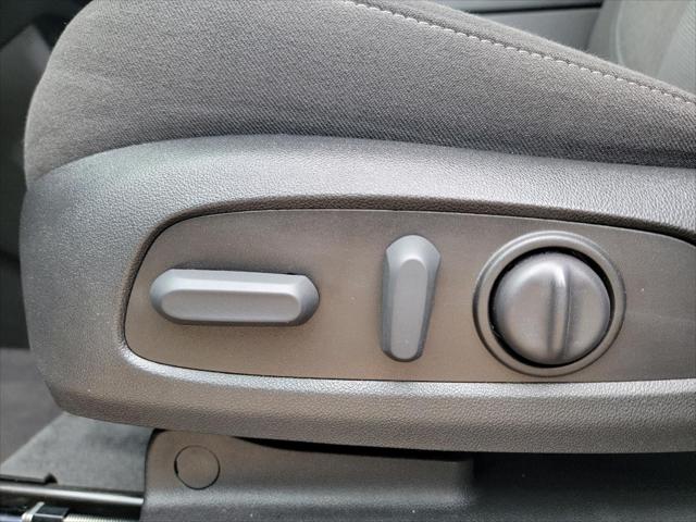 2023 Chevrolet Traverse FWD LT Cloth