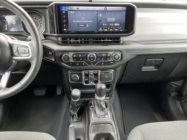 2024 Jeep Wrangler 4-Door Sahara 4x4
