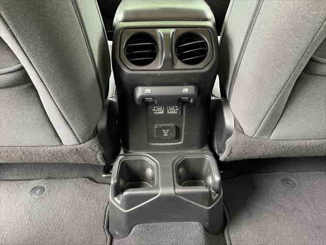 2024 Jeep Wrangler 4-Door Sahara 4x4