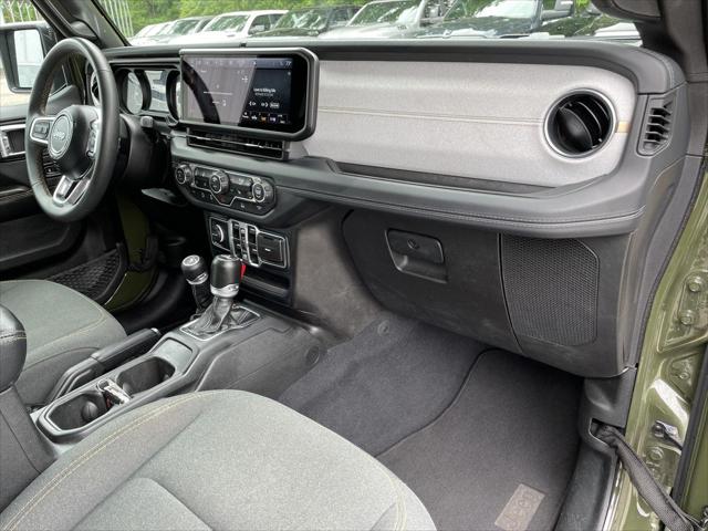 2024 Jeep Wrangler 4-Door Sahara 4x4