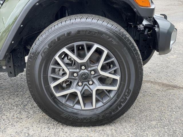 2024 Jeep Wrangler 4-Door Sahara 4x4