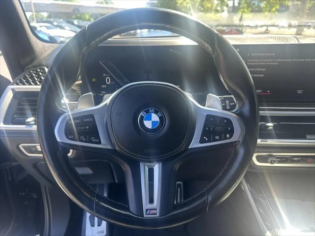 2023 BMW X7 M60i