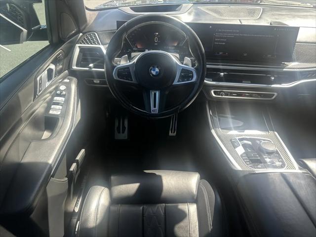 2023 BMW X7 M60i