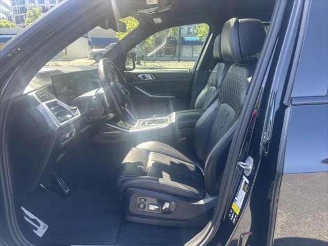 2023 BMW X7 M60i