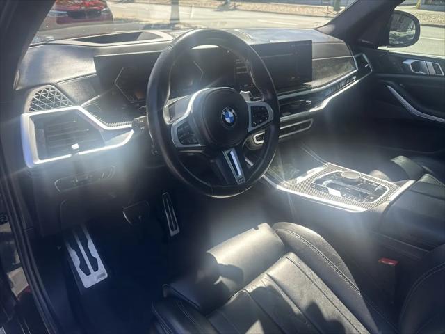 2023 BMW X7 M60i