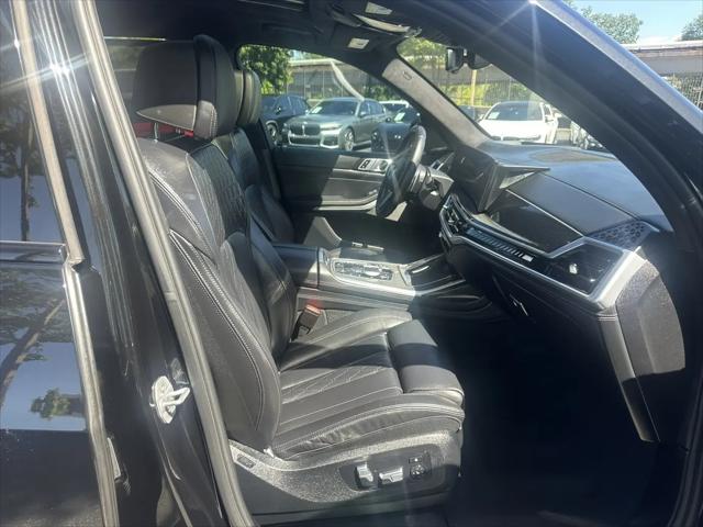 2023 BMW X7 M60i