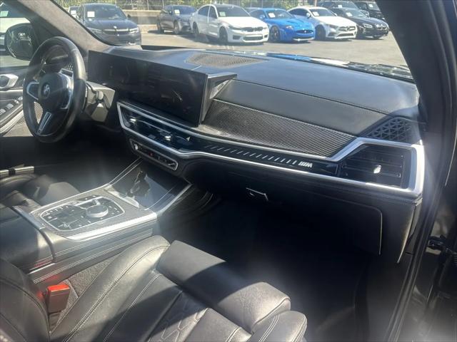 2023 BMW X7 M60i