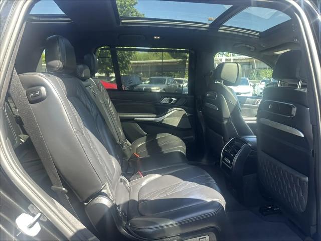 2023 BMW X7 M60i
