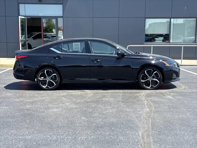 2023 Nissan Altima SR FWD
