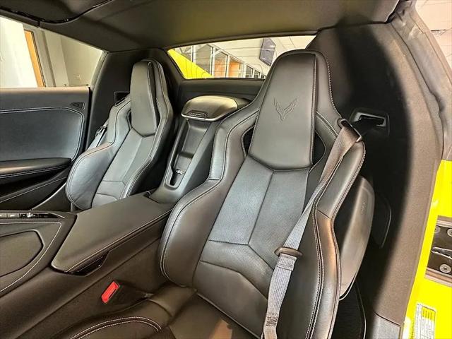 2021 Chevrolet Corvette Stingray RWD Convertible 2LT