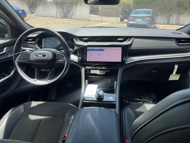 2026 Jeep Grand Cherokee L Altitude 4x2