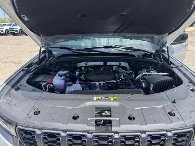 2026 Jeep Grand Cherokee L Altitude 4x2