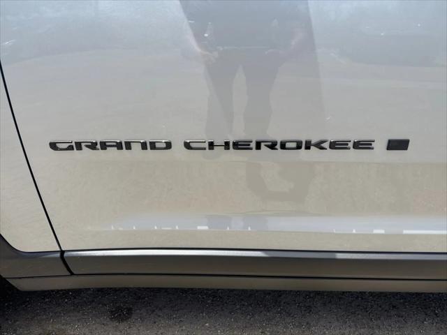2026 Jeep Grand Cherokee L Altitude 4x2