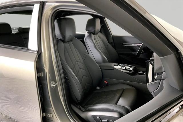 2027 BMW 5 Series 550e xDrive