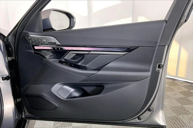 2027 BMW 5 Series 550e xDrive
