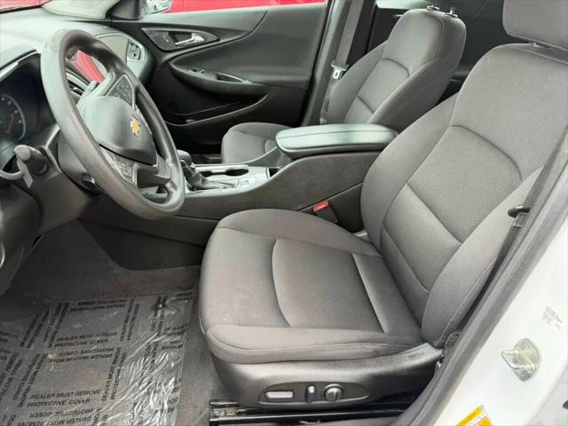 2022 Chevrolet Malibu FWD LT