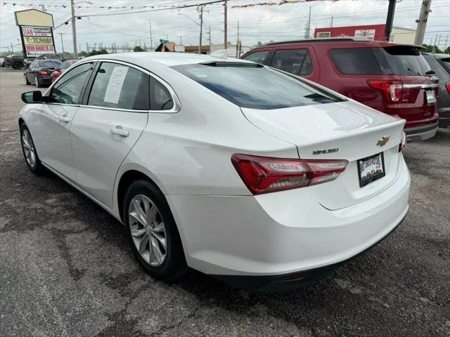 2022 Chevrolet Malibu FWD LT