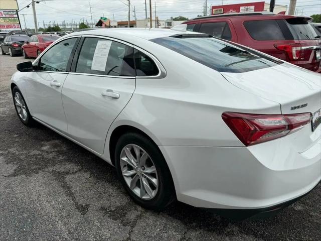 2022 Chevrolet Malibu FWD LT