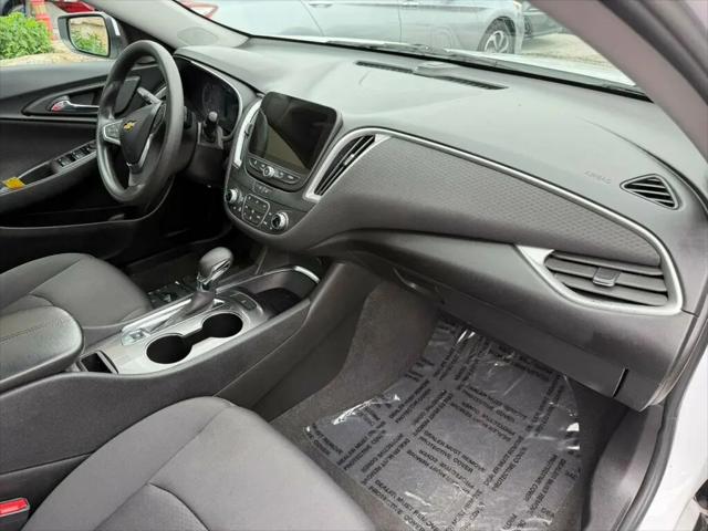 2022 Chevrolet Malibu FWD LT