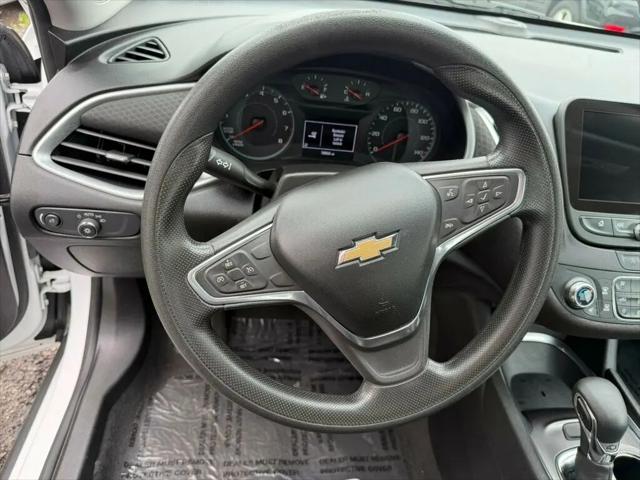 2022 Chevrolet Malibu FWD LT