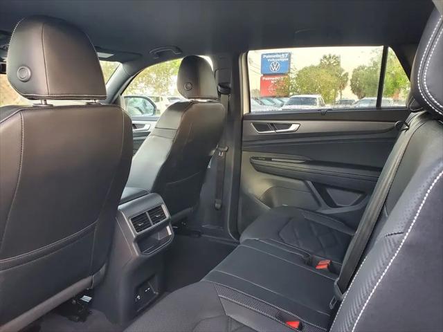 2026 Volkswagen Atlas Cross Sport SE with Technology