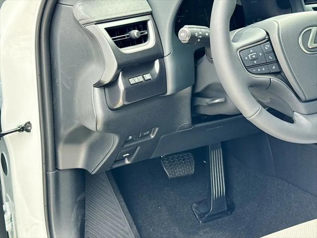 2026 Lexus 300 Premium