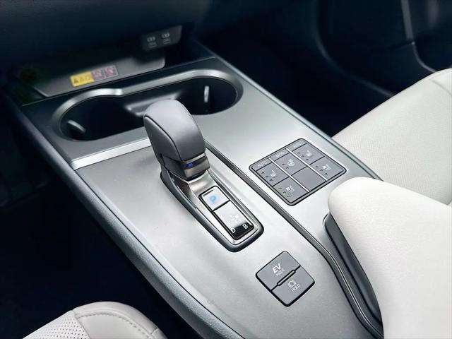 2026 Lexus 300 Premium