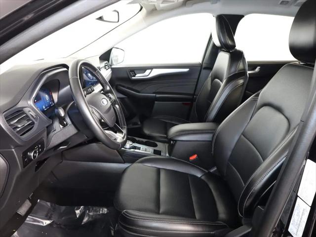 2025 Ford Escape Platinum