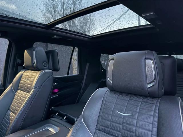 2022 Cadillac Escalade 4WD Sport Platinum
