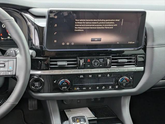 2026 Nissan Pathfinder SL