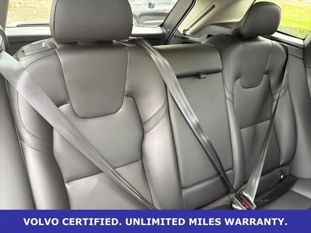 2025 Volvo XC60 B5 Core